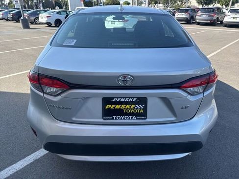 Certified 2022 Toyota Corolla LE FWD image 9