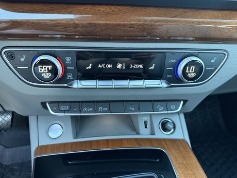 Used 2022 Audi Q5 2.0T Premium Plus AWD/4WD image 48