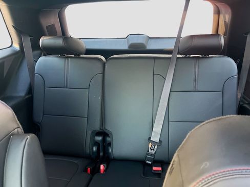 Used 2023 Chevrolet Traverse RS image 29