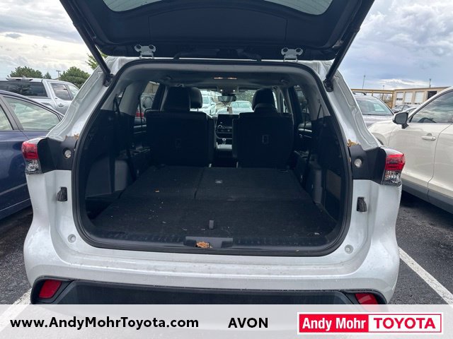 Used 2023 Toyota Highlander XLE FWD image 17