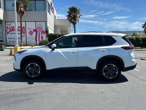 Used 2024 Nissan Rogue SV FWD image 74