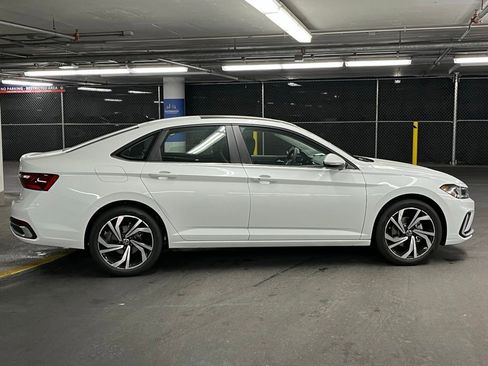 New 2026 Volkswagen Jetta SEL image 38