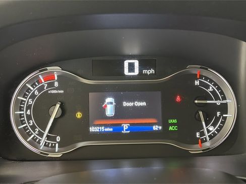Used 2018 Honda Pilot Touring image 15