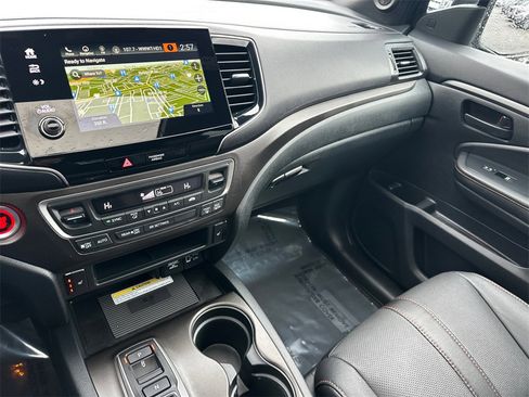 Used 2023 Honda Passport TrailSport image 27