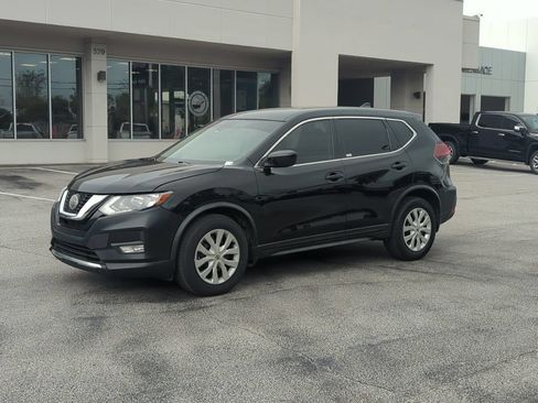 Used 2019 Nissan Rogue S FWD image 1