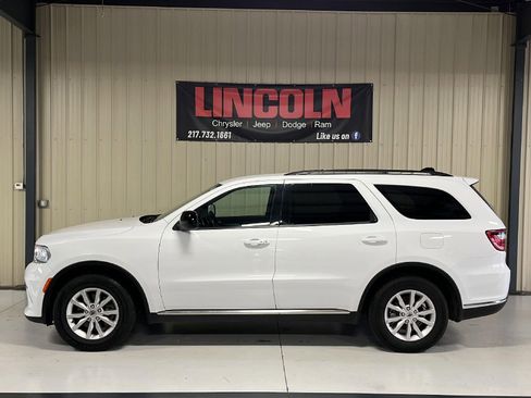 Used 2023 Dodge Durango SXT image 2