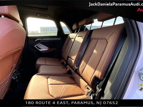 New 2025 Audi Q3 2.0T Premium image 10