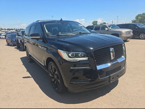 Used 2022 Lincoln Navigator L Reserve AWD/4WD image 4