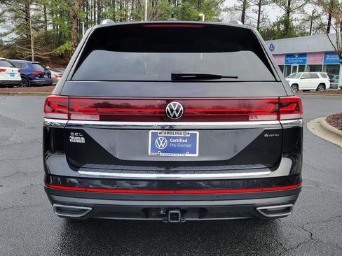 Used 2025 Volkswagen Atlas SEL image 4