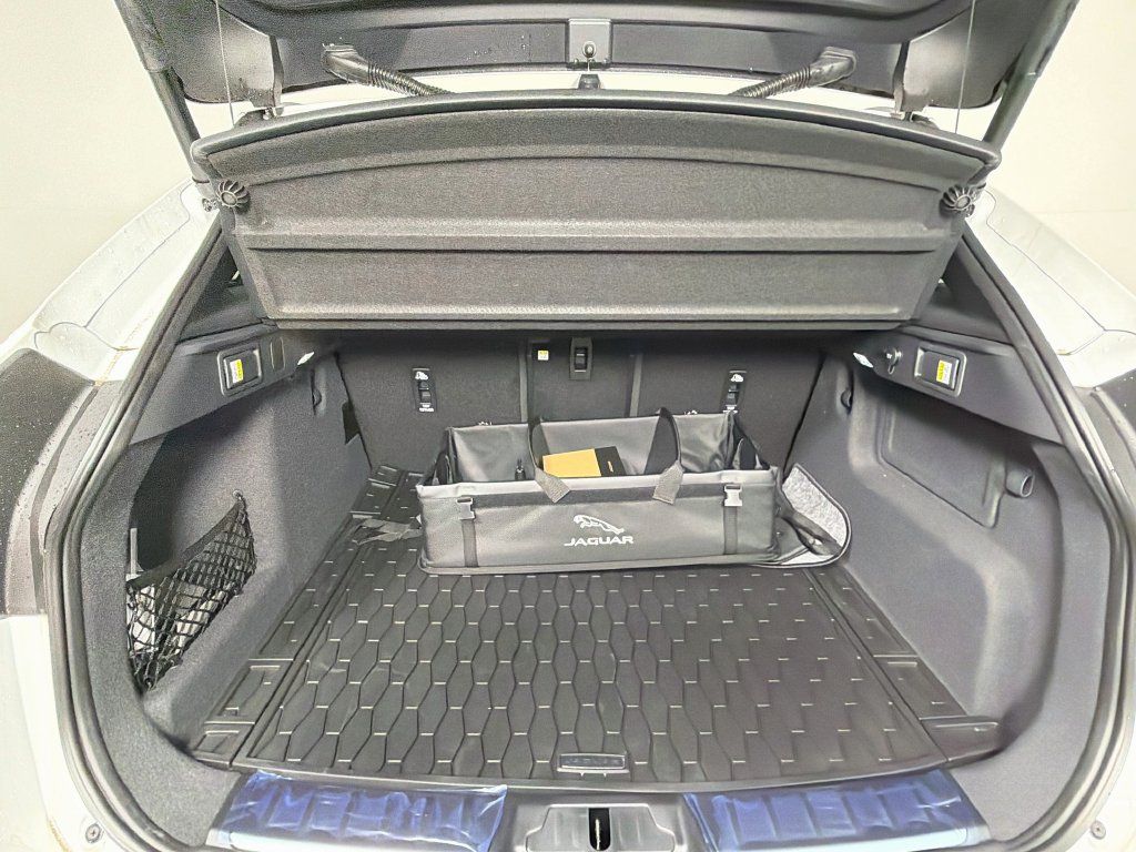 New 2026 Jaguar F-PACE R-Dynamic S AWD/4WD image 28