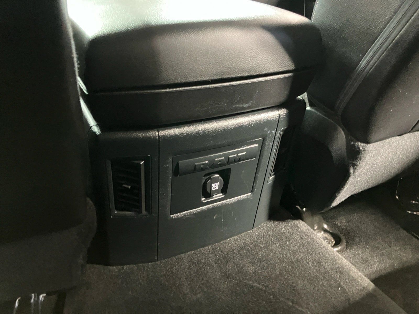 Used 2017 RAM 1500 Sport RWD image 21