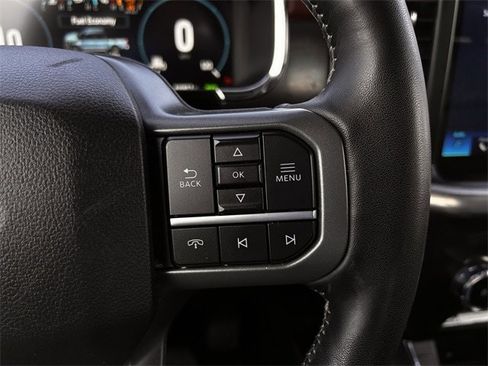 Used 2022 Ford F150 Lariat image 14