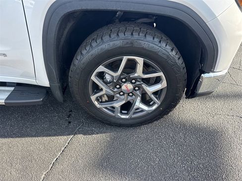 Used 2023 GMC Sierra 1500 SLT w/ SLT Premium Package image 13