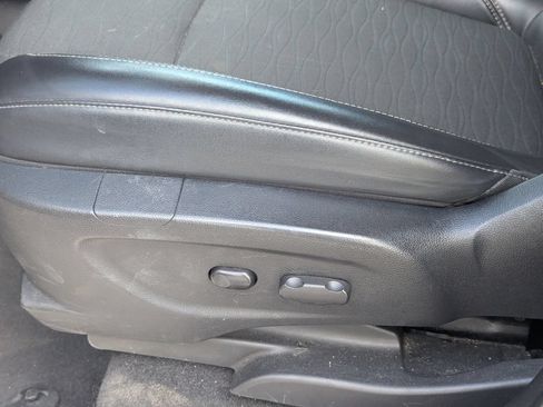 Used 2015 Buick Encore FWD image 25