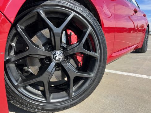 Used 2021 Alfa Romeo Giulia Ti w/ Nero Edizione image 14