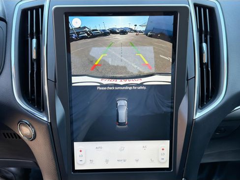 Used 2024 Ford Edge Titanium image 33