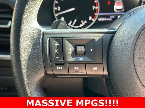 Used 2023 Nissan Rogue S AWD/4WD image 19