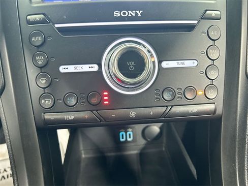 Used 2020 Ford Fusion Energi Titanium image 17