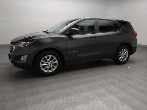 Used 2021 Chevrolet Equinox LS w/ LS Convenience Package image 2