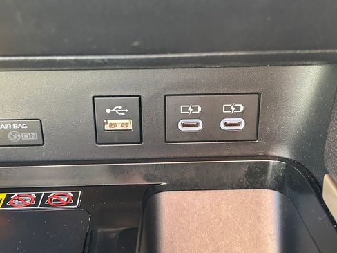 Used 2025 Toyota Camry LE FWD image 27