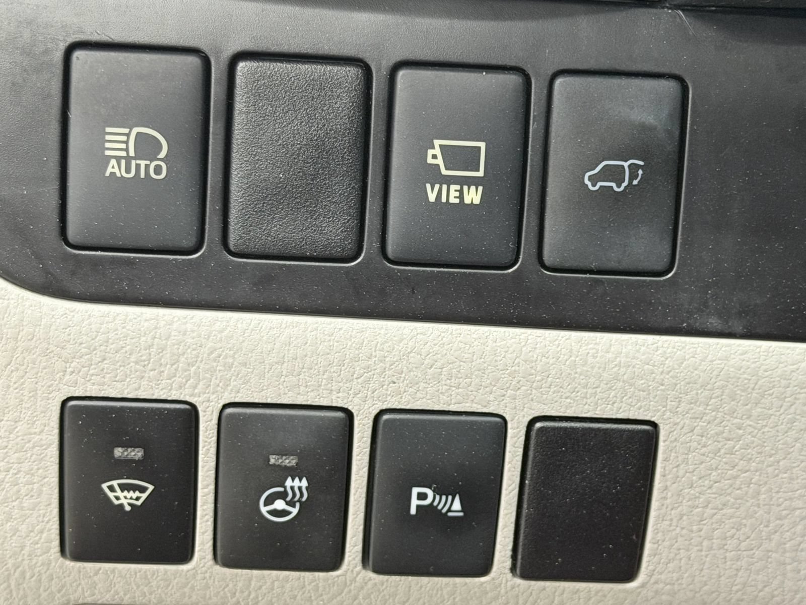 Used 2018 Toyota Highlander Limited Platinum AWD/4WD image 25