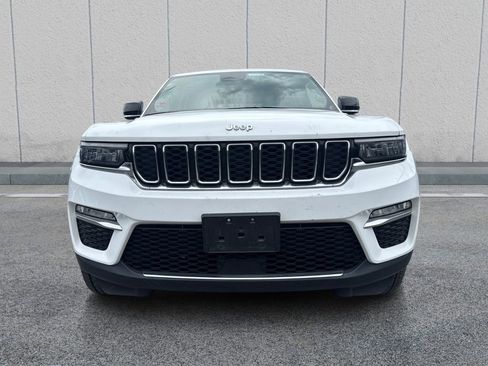 Used 2024 Jeep Grand Cherokee Limited AWD/4WD image 2