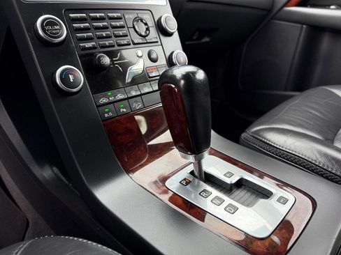 Used 2008 Volvo XC70 3.2 image 27