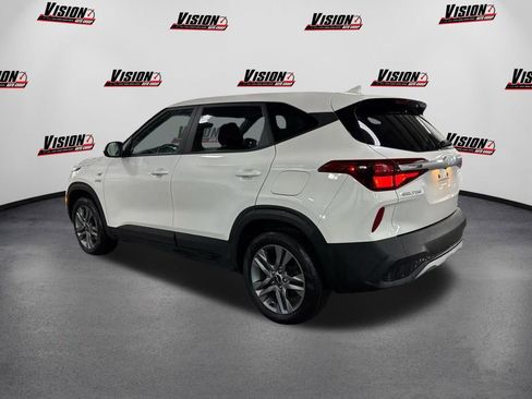 Used 2023 Kia Seltos LX image 7