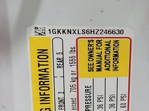 Used 2017 GMC Acadia Denali w/ Technology Package AWD/4WD image 33