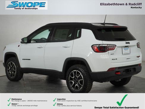 New 2026 Jeep Compass Trailhawk w/ Sun, Sound & Navigation Group image 5