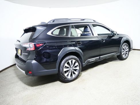 Used 2025 Subaru Outback Limited AWD/4WD image 7