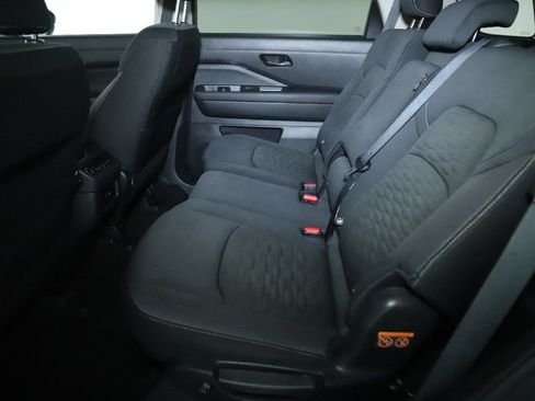 Certified 2025 Nissan Pathfinder SV FWD image 15
