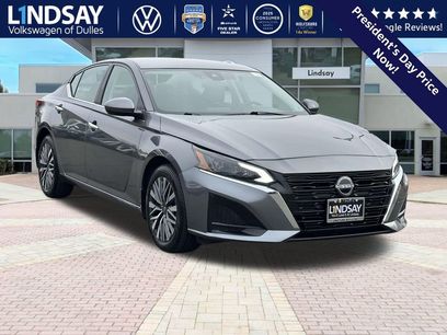 Used 2023 Nissan Altima 2.5 SV