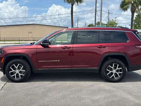 Used 2023 Jeep Grand Cherokee L Limited w/ Luxury Tech Group II AWD/4WD image 2