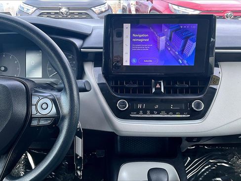 Used 2024 Toyota Corolla LE image 6