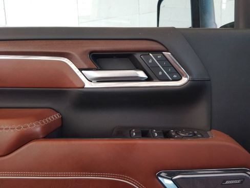 Used 2024 GMC Sierra 2500 Denali Ultimate AWD/4WD image 21