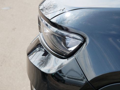 Used 2023 Jeep Grand Cherokee Limited w/ Black Appearance Package image 16