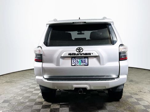 Used 2015 Toyota 4Runner SR5 AWD/4WD image 6
