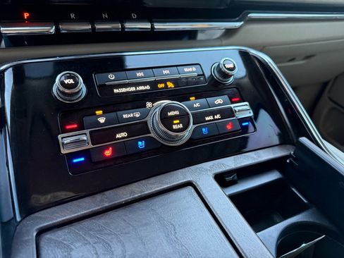 Used 2019 Lincoln Navigator Reserve image 35