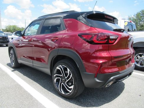 Used 2025 Chevrolet TrailBlazer RS w/ Driver Confidence Package FWD image 3