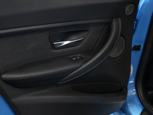 Used 2018 BMW M3 RWD image 27