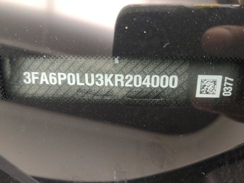Used 2019 Ford Fusion SE FWD image 33