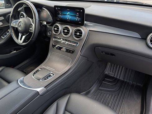 Used 2022 Mercedes-Benz GLC 300 4MATIC image 32