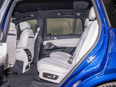 Certified 2025 BMW X7 M60i image 22