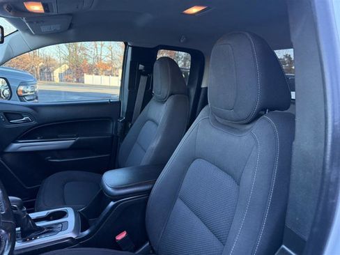 Used 2022 Chevrolet Colorado LT w/ Fleet Safety Package image 20