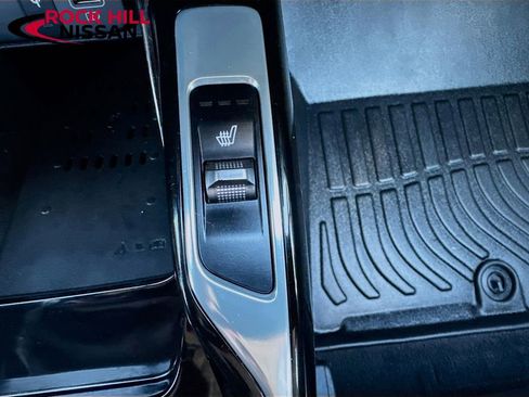 Used 2023 Kia Sorento SX FWD image 25