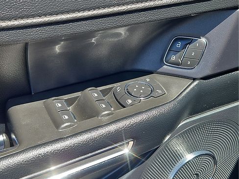 Used 2021 Ford Expedition XLT AWD/4WD image 12