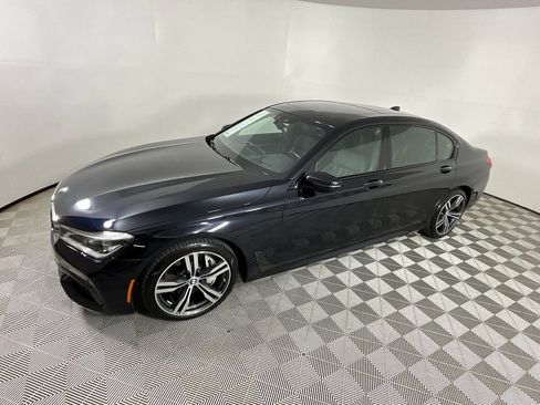 Used 2019 BMW 750i 750i image 9