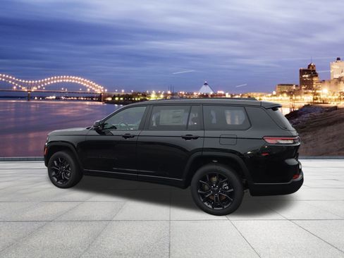 New 2025 Jeep Grand Cherokee L Limited w/ Trailer Tow Package image 3