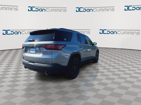 Used 2023 Chevrolet Traverse LS w/ Midnight/Sport Edition FWD image 8